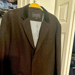 Banana Republic man’s wool knee length coat with suede collar.